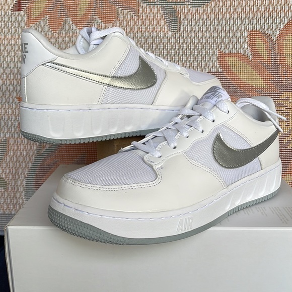 NIKE WMNS AIR FORCE 1 UNITY DQ6029 102 
WHITE/WOLF GREY-PURE PLATINUM PLATFORMS - Picture 9 of 16